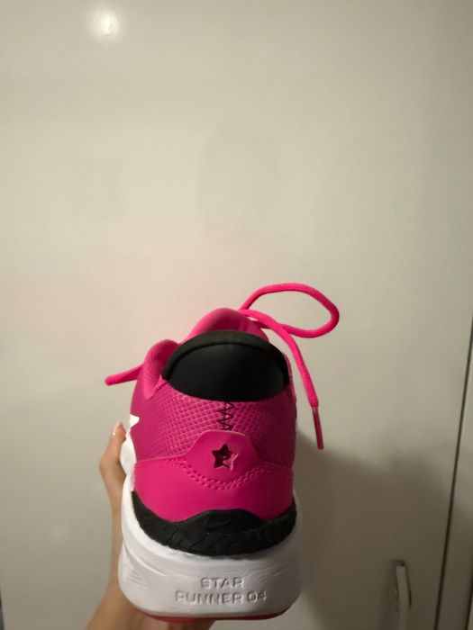 Дамски маратонки Nike