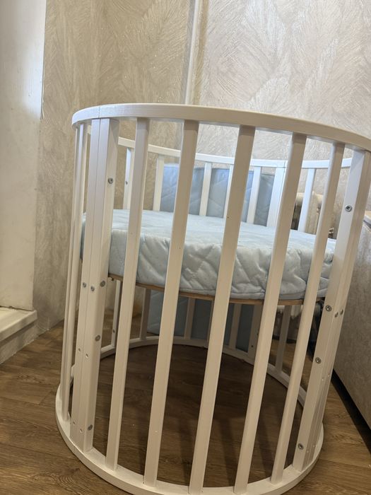 Продам детскую кроватку срочно