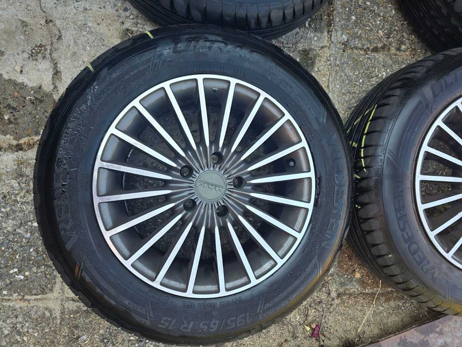4 летни гуми Vredestein Ultrac 195/65 R15 DOT 2023 с джанти MAK