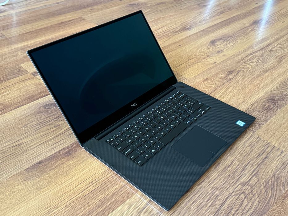 15.6' 4K OLED i7-9750H DELL XPS 7590 16GB DDR4/512GB NVMe/GTX 1650 4GB