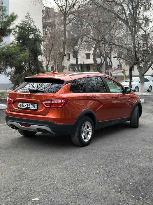 Лада Веста крос отлично состояние