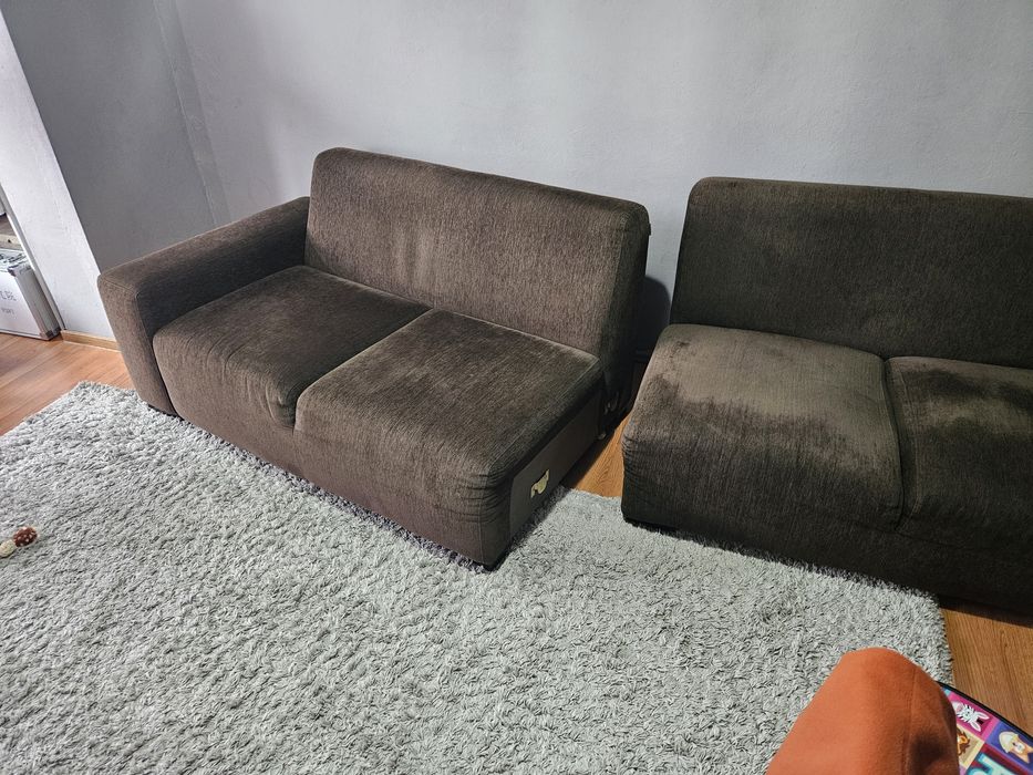 Canapea 3.1 m din 2 piese in stare foarte buna