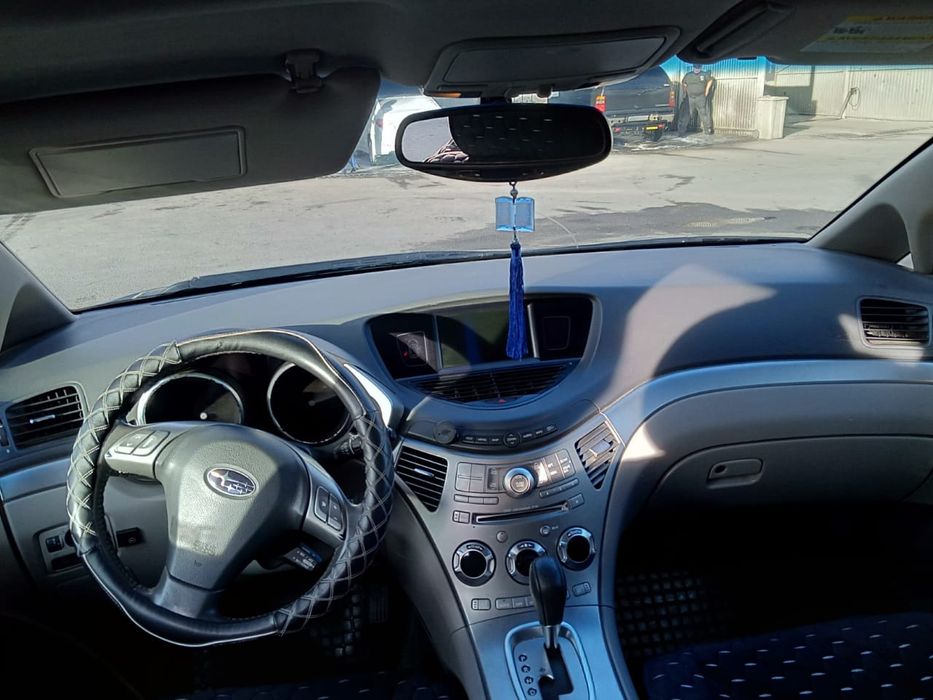 Субару трибека  продам