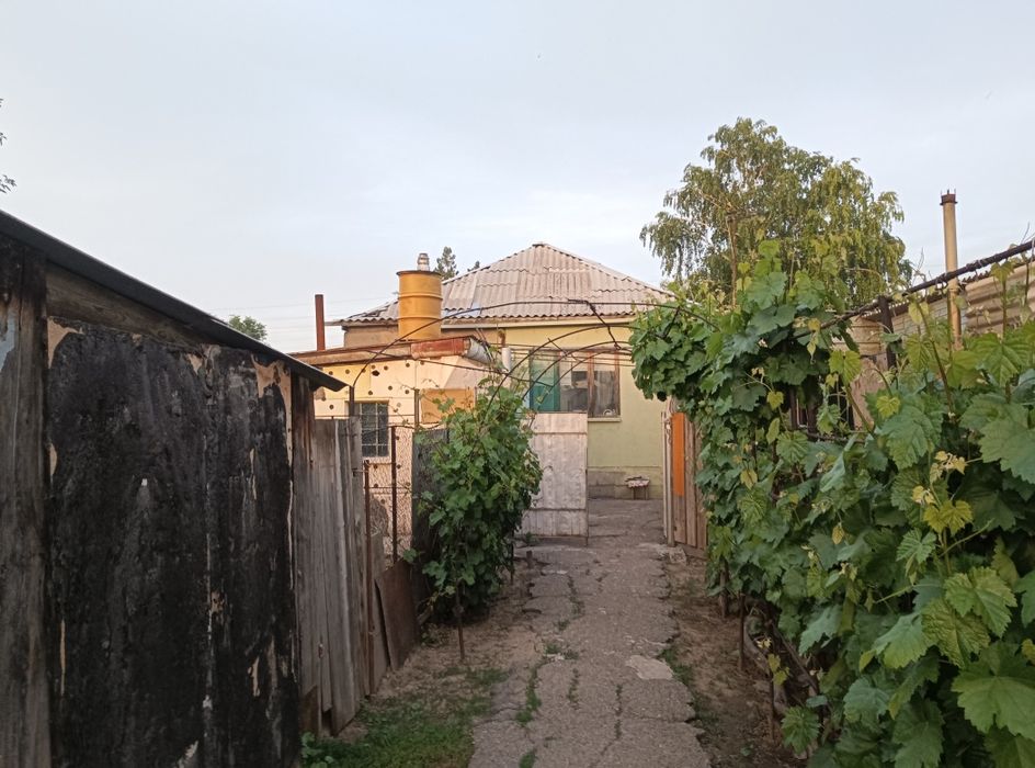 Продам дом в поселке карабулак