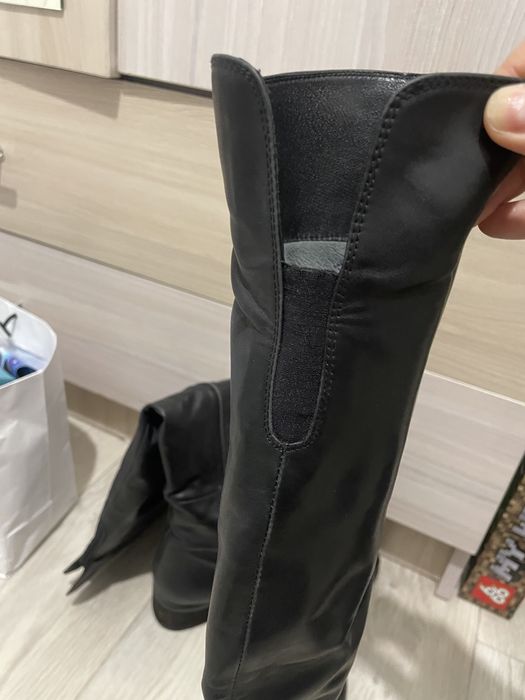 Продаю кожаные сапоги