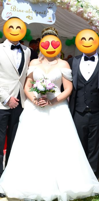 Vand rochie de mireasa