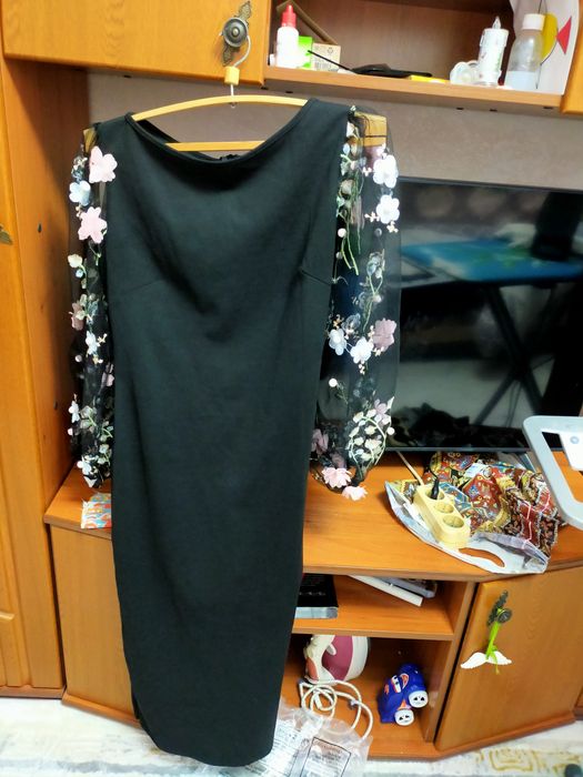 Продам платье 5000