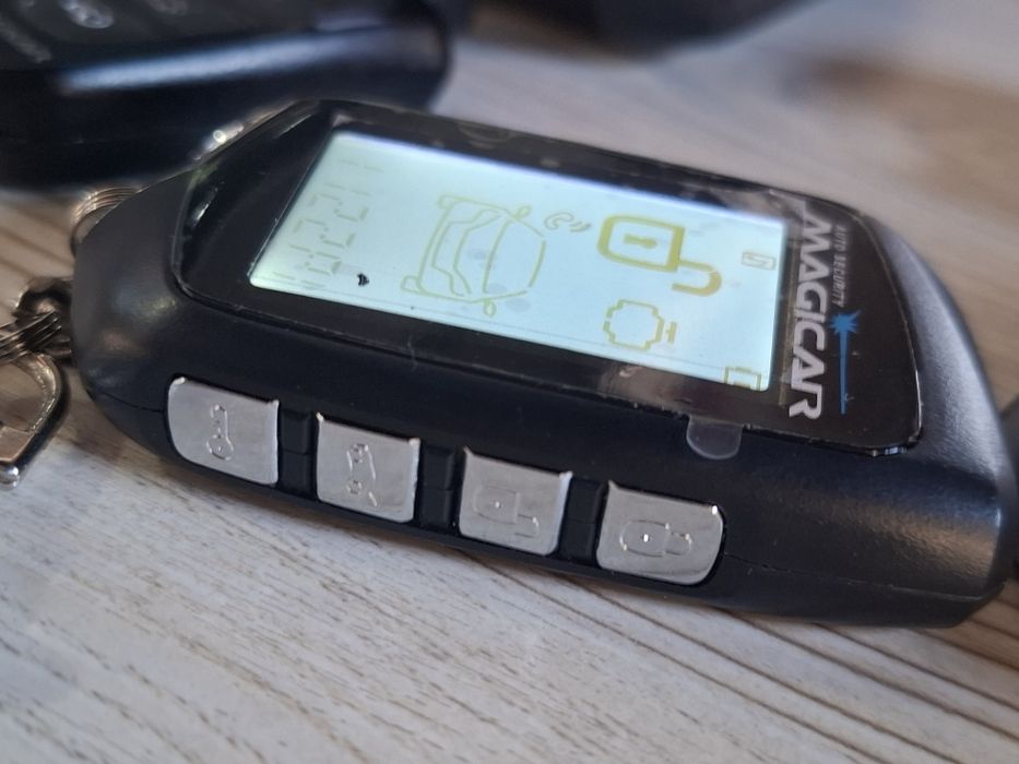 Межикар 905 Б/у янги корпусда иккита пулти  бор.