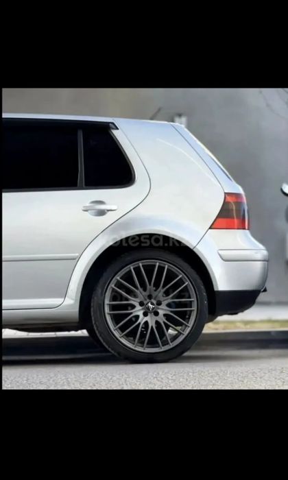 Volkswagen Golf 4