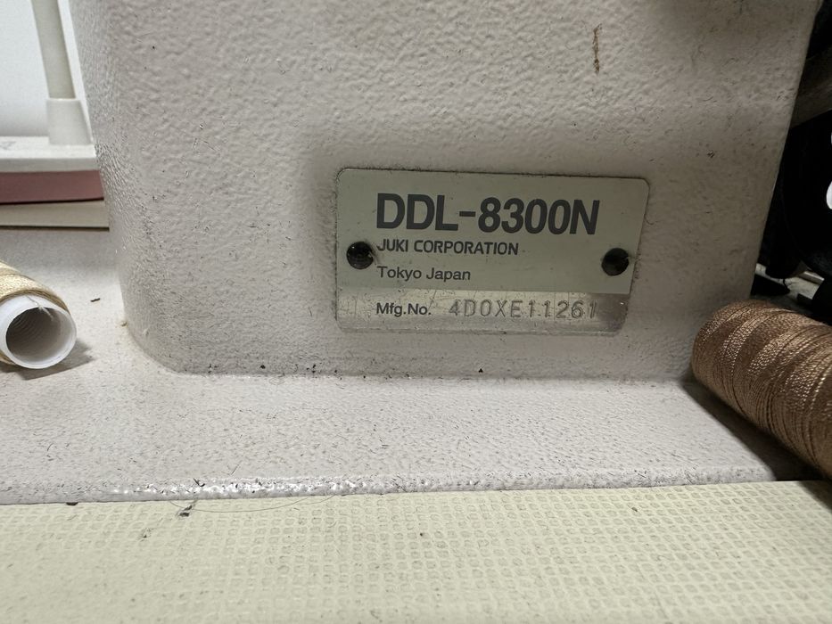 Masina de cusut profesionala JUKI