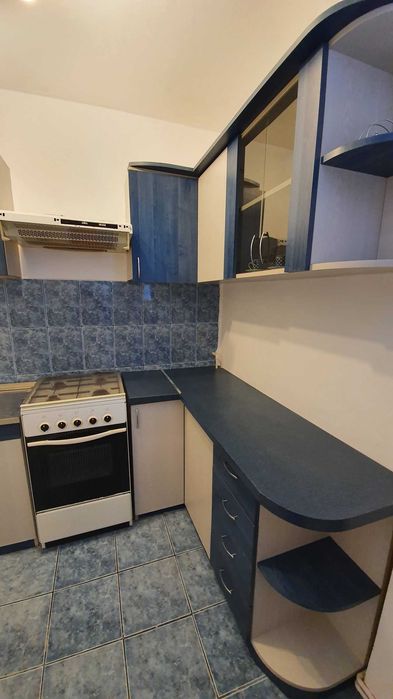 Închiriez garsonieră modernă 32 mp, tip D, etaj 1 – str. Aluminei 72 (fără intermediari)