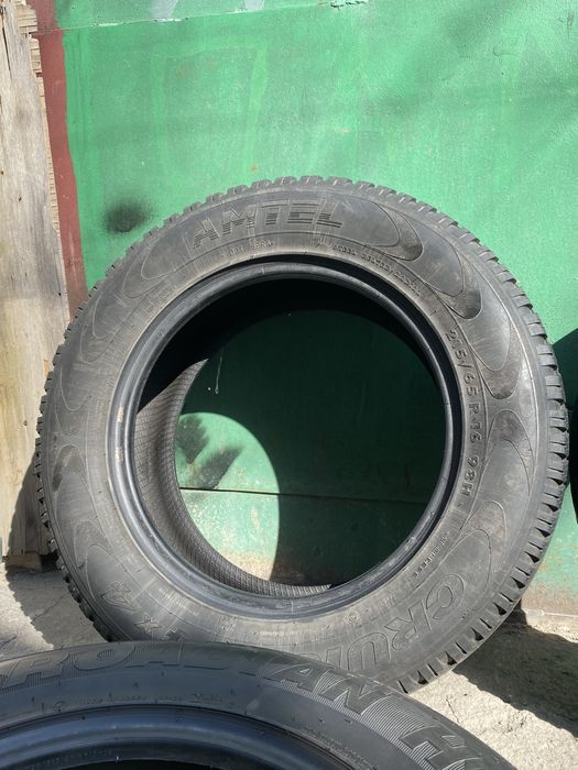 Продам резину (пара)  215/65 R16