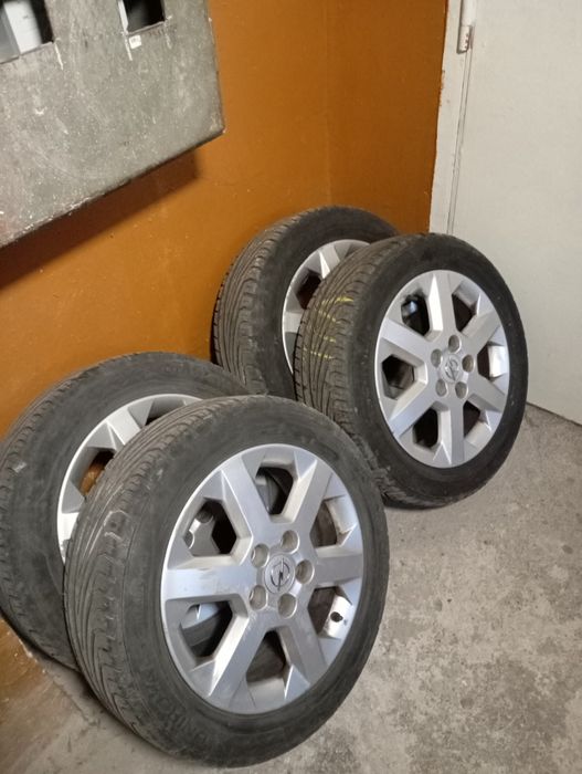 Промоция за 1 месец. Продавам алуминиеви джанти с летни гуми.