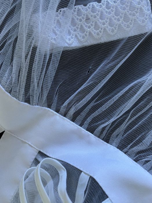 Темно-синяя школьная форма для выпускниц