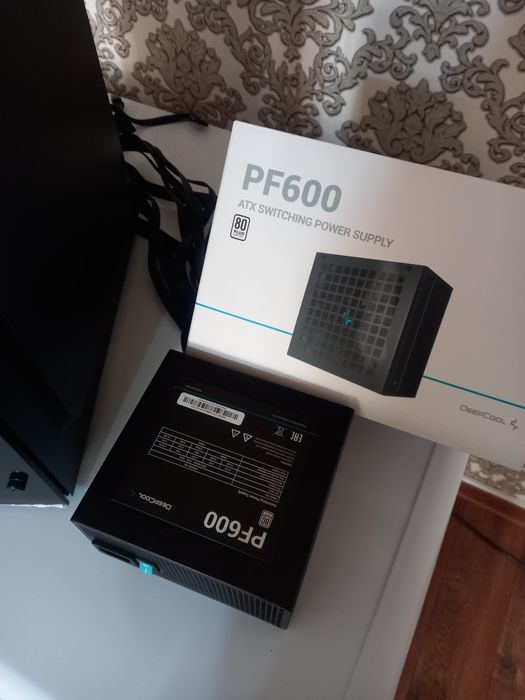 Продаю корпус и блок питания.