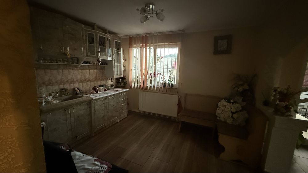 Vand casa pe strada Valea Codorului nr.30