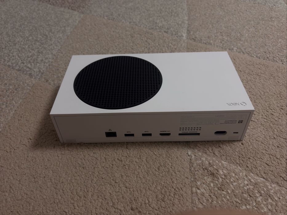 Xbox Series S +2 Manete