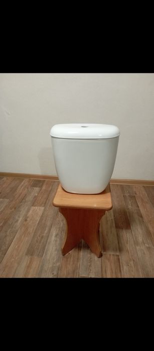 Продам бачком к унитазу