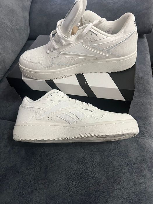 Adidași Rebook mărimea 43