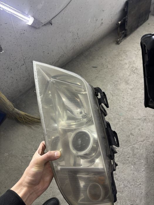Продам фару ауди а6 с5 левая оригинал в хорошем состояний
