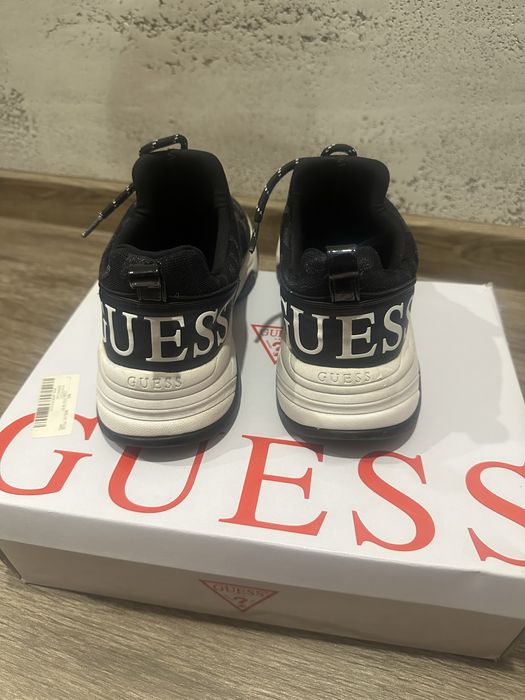 Дамски обувки Guess