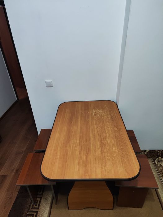 СТОЛ + табуретки 4 шт.