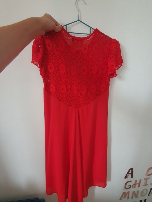 Rochie rosie eveniment