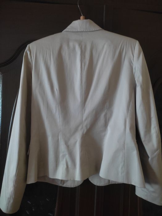 Продаю пиджаки и