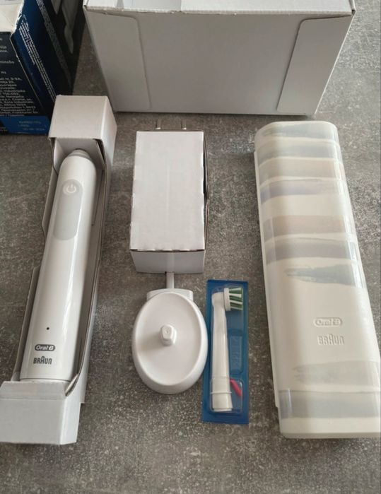Periuta dinti Oral-B
