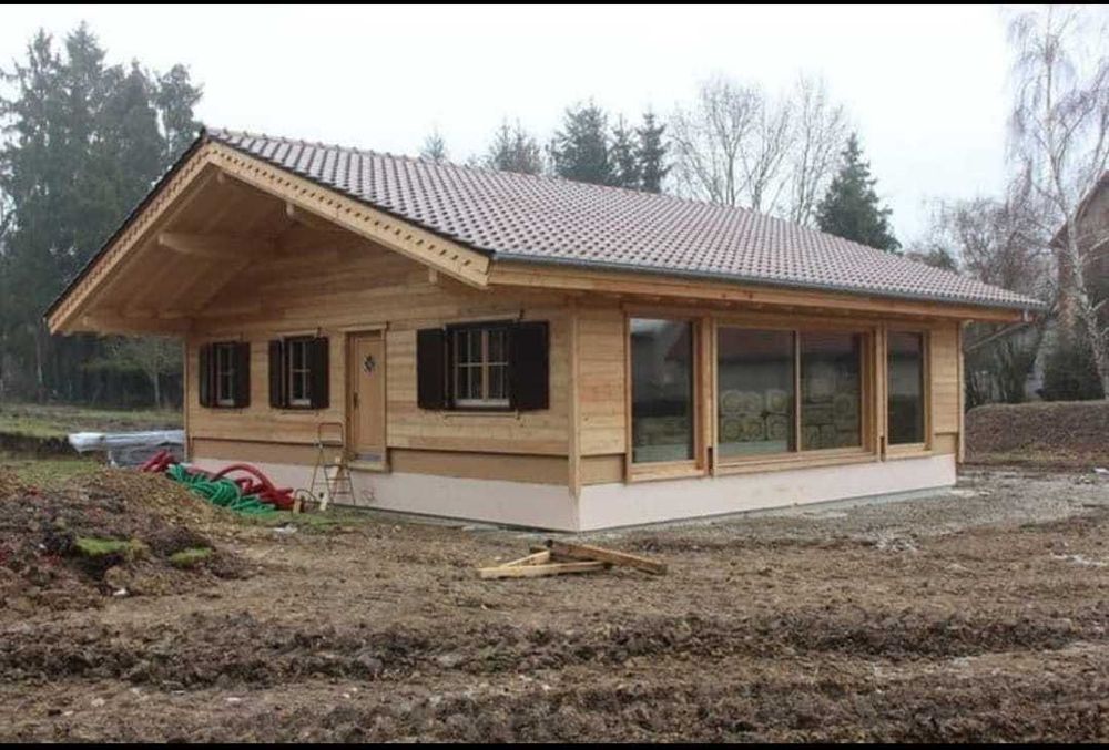 Case pe structura metalica