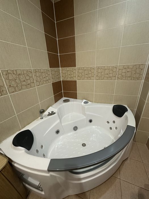 Продам джакузи б/у