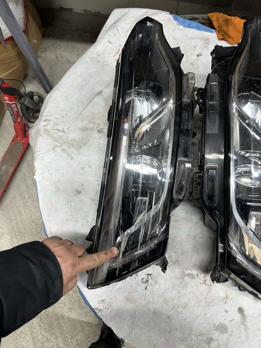 Faruri stânga dreapta renault talisman.cod:260108543.r.