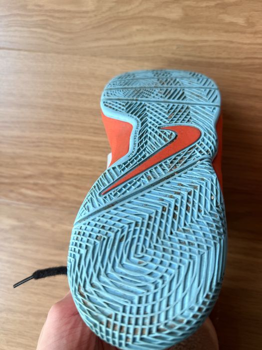 Nike Team Hustle nr. 37,5