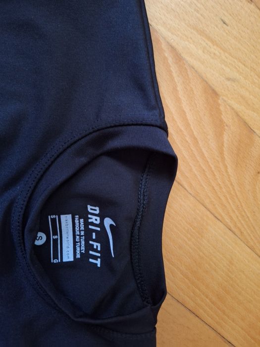 Дамски тениски и потници