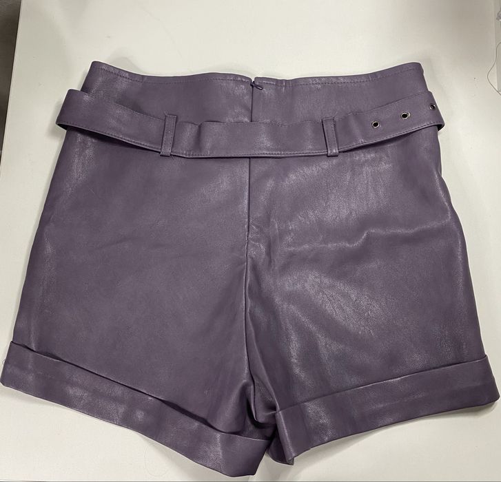 Продам кожанные шорты в отличном состоянии