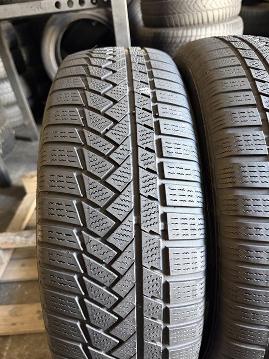 2 anvelope iarna 215/65/17 , Continental !