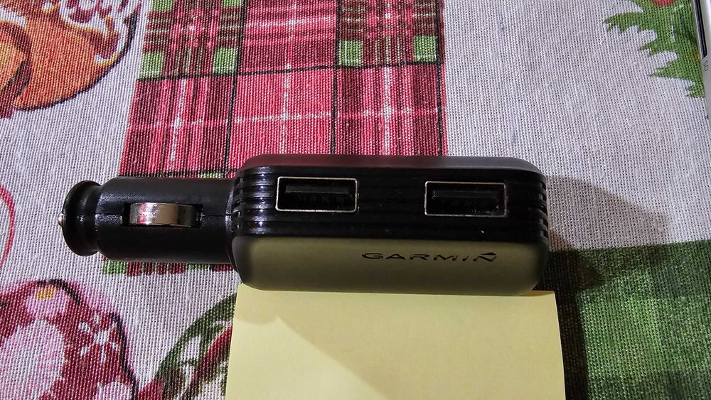 Оригинален адаптер за запалка за камион на Garmin с 2-ва USB-A порта