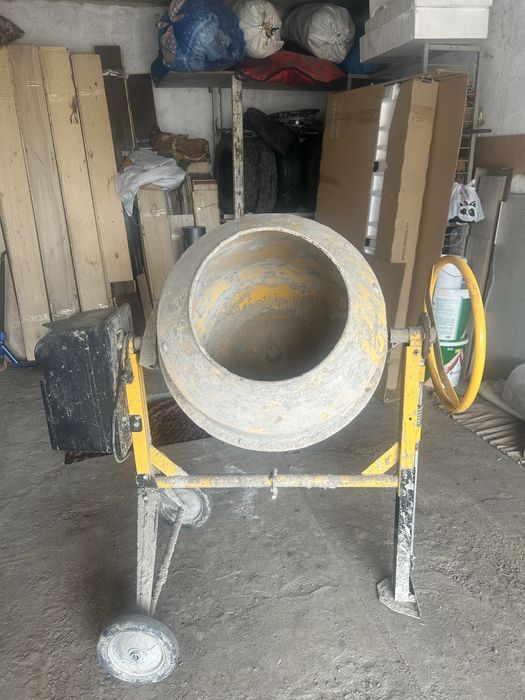 Продам бетонамешалка бу