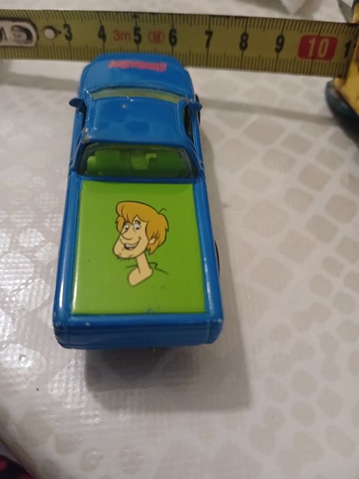 Продам металлическую машинку