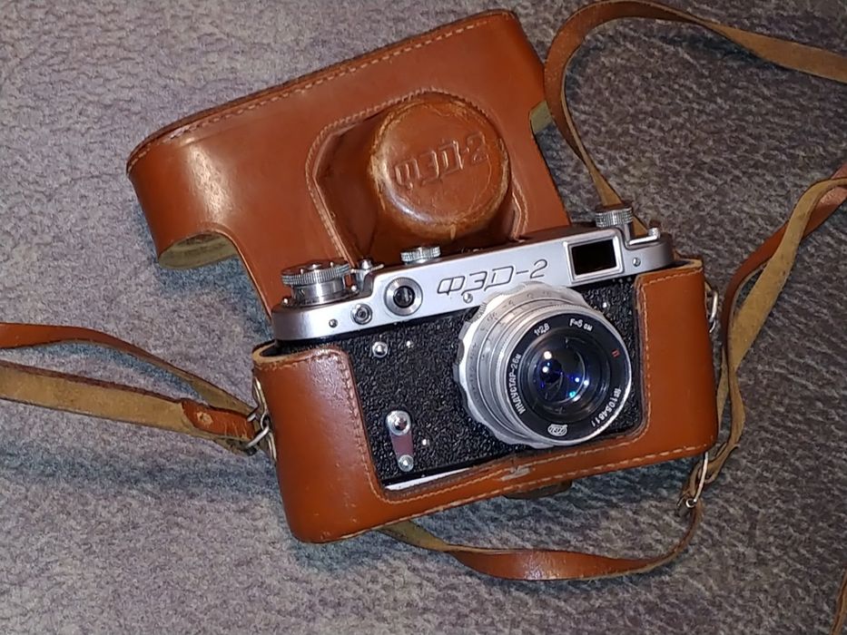 FED 2 functional  cu husa 150 lei