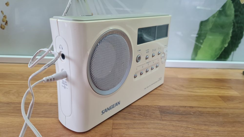 Sangean FM/AM преносимо радио