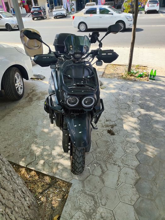 Tank  Skuter 150 kub.  11 000  km probeg