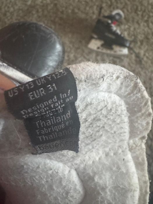 Продам хоккейные коньки