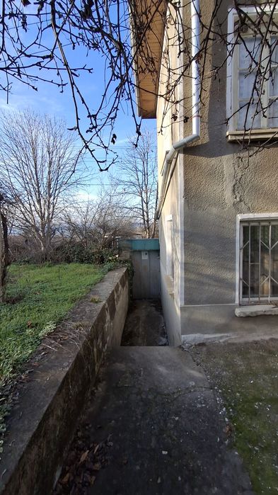 Продавам къща в с.Деветаки