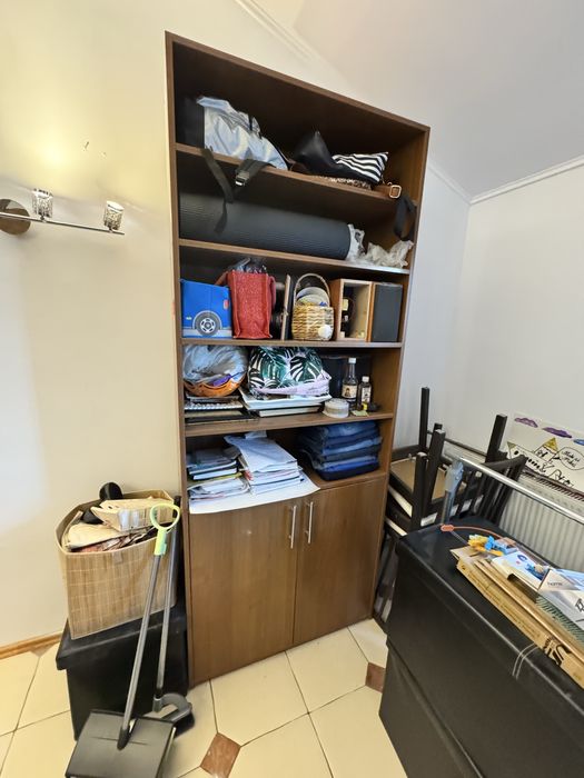 Dulap montat - culoare nuc inchis - facut la comanda