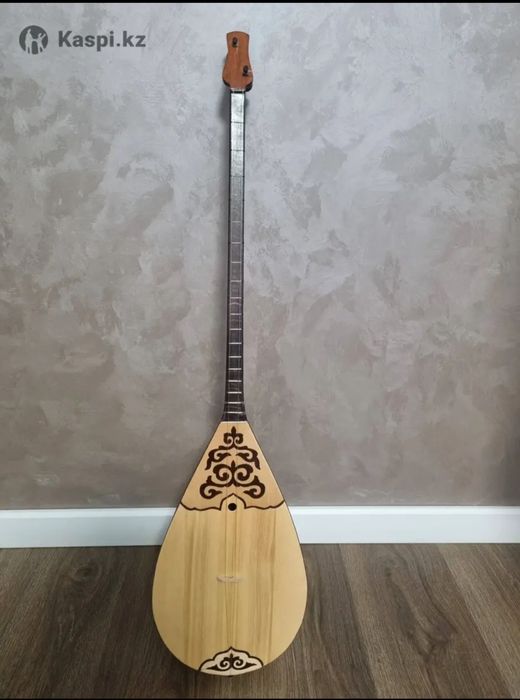 Продам новую домбру ( школьная 44 см)