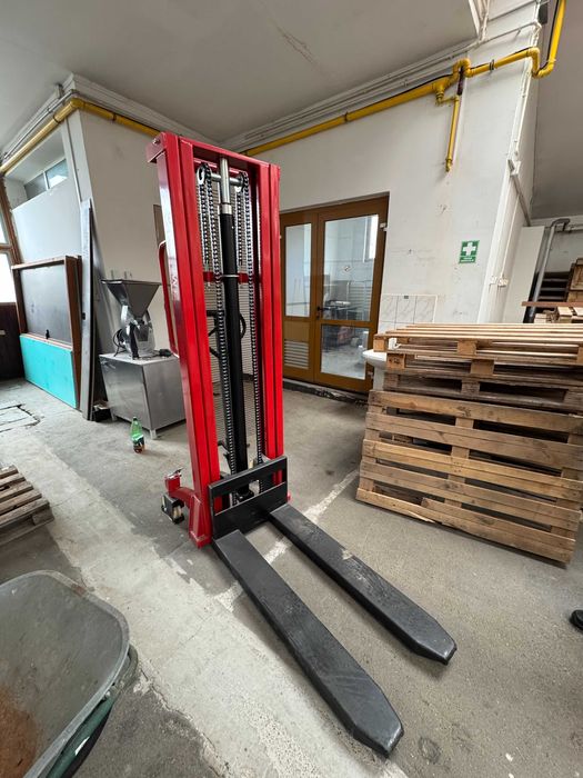 Stivuitor (Transpalet) manual cu catarg SYC1530 1500KG/3000MM