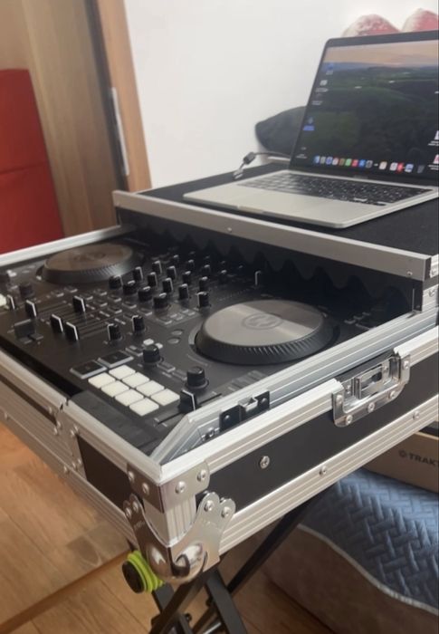 Controller Traktor Kontrol S3 + Flight Case Flyht Pro