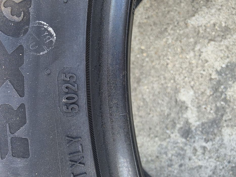 Anvelope noi vara 275/40R21 315/35R21 RoadX BMW X5, X6