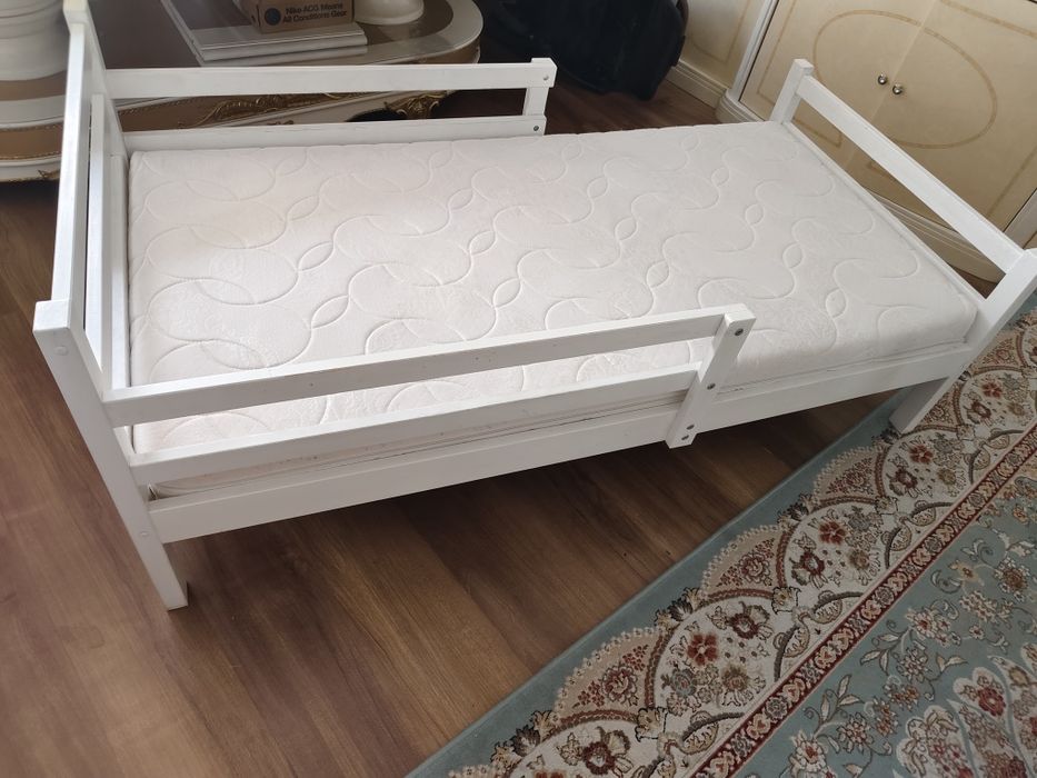 Кровать однаспальное ikea